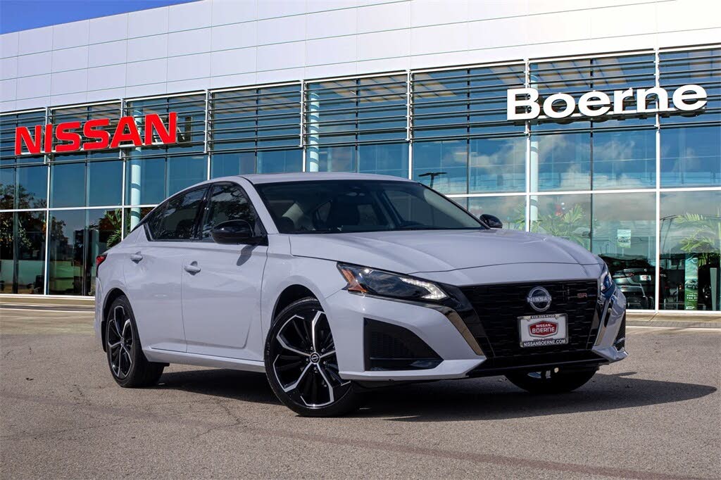 2025 Nissan Altima 2.5 SR FWD