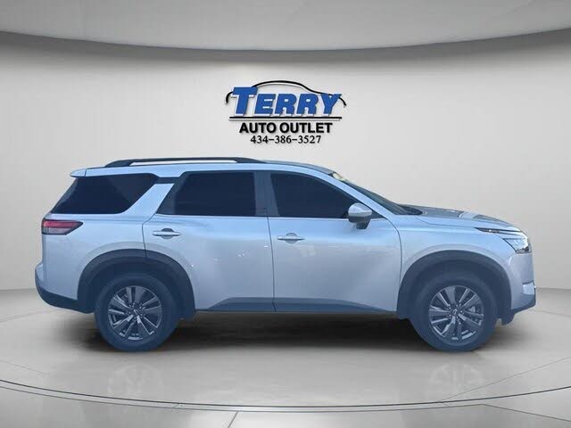 2022 Nissan Pathfinder SV FWD