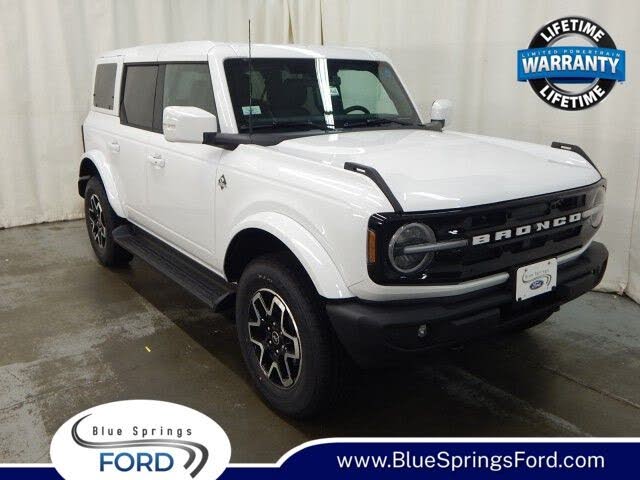 2025 Ford Bronco Outer Banks 4-Door 4WD