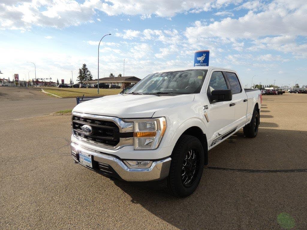 Ford F-150 XLT SuperCrew 4WD 2022