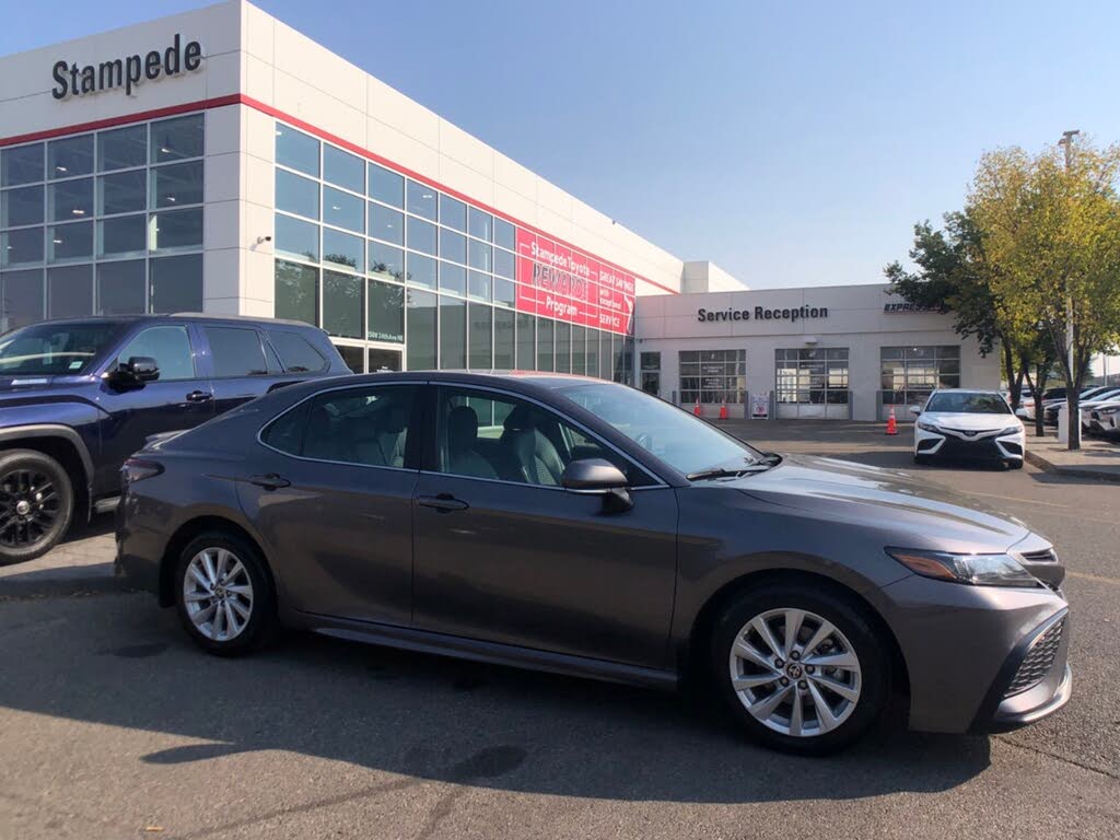 Toyota Camry SE FWD 2023