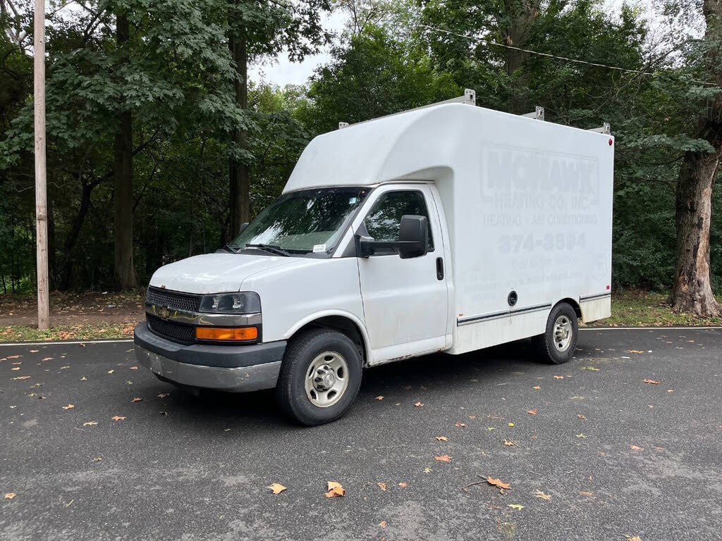 2016 Chevrolet Express Chassis 3500 139 Cutaway with 1WT RWD