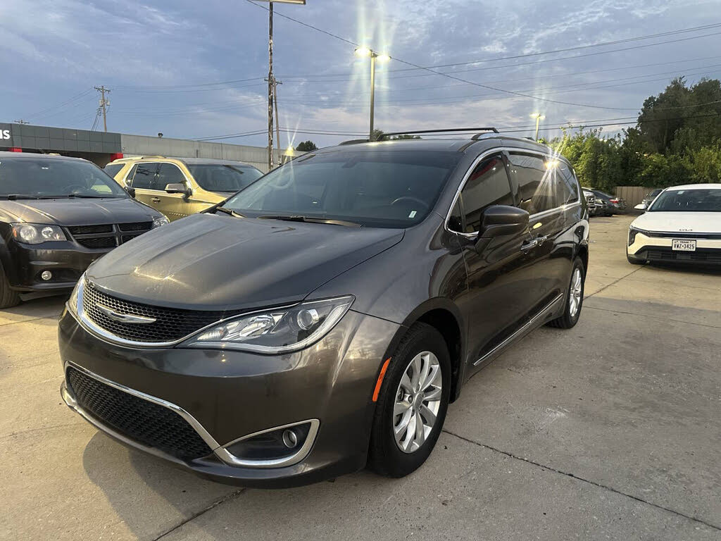 2018 Chrysler Pacifica Touring L FWD