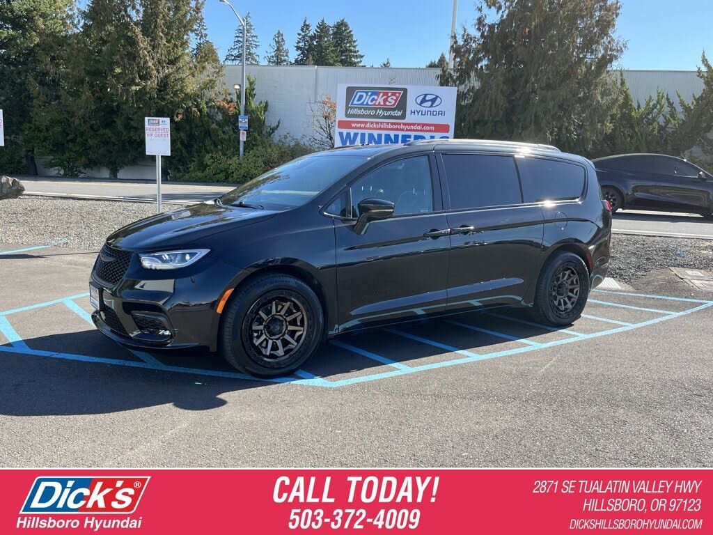 2024 Chrysler Pacifica Limited FWD