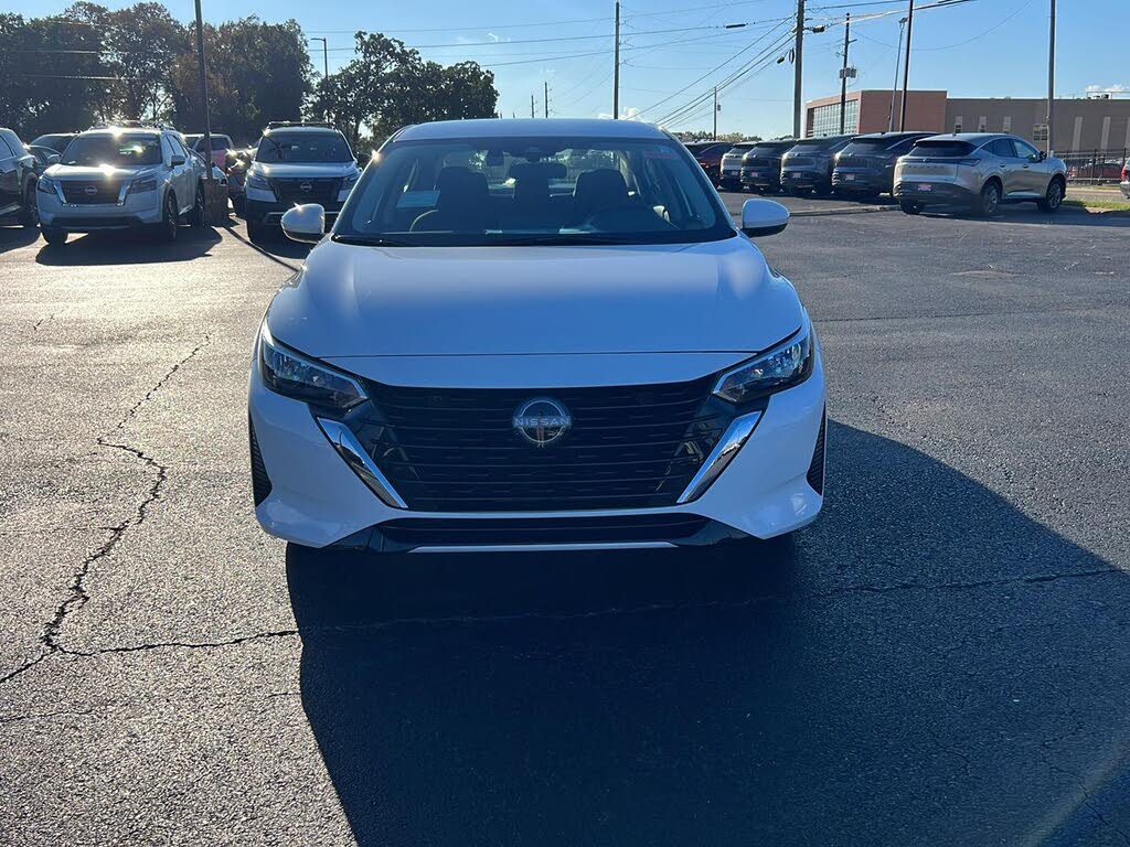 2025 Nissan Sentra SV FWD