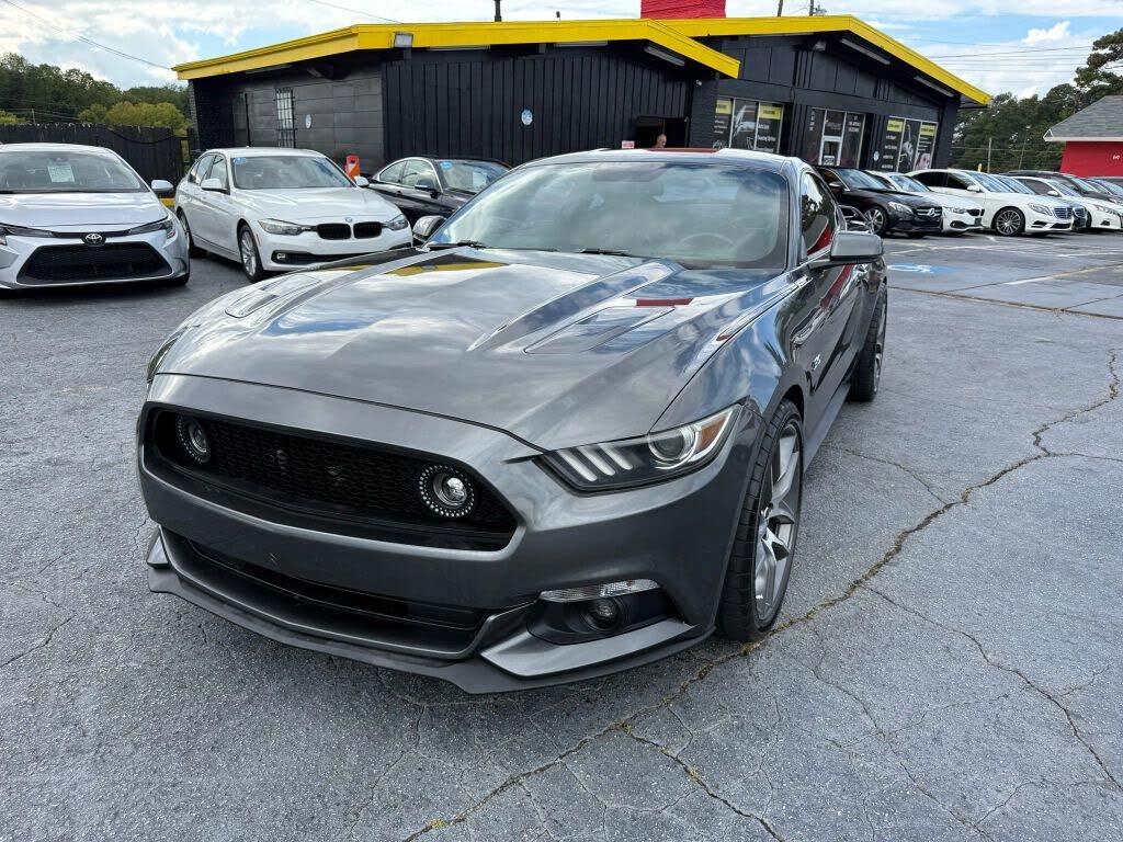 2016 Ford Mustang GT Premium Coupe RWD
