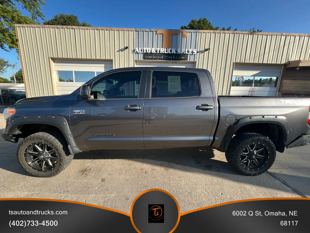 2016 Toyota Tundra SR5 CrewMax 5.7L 4WD