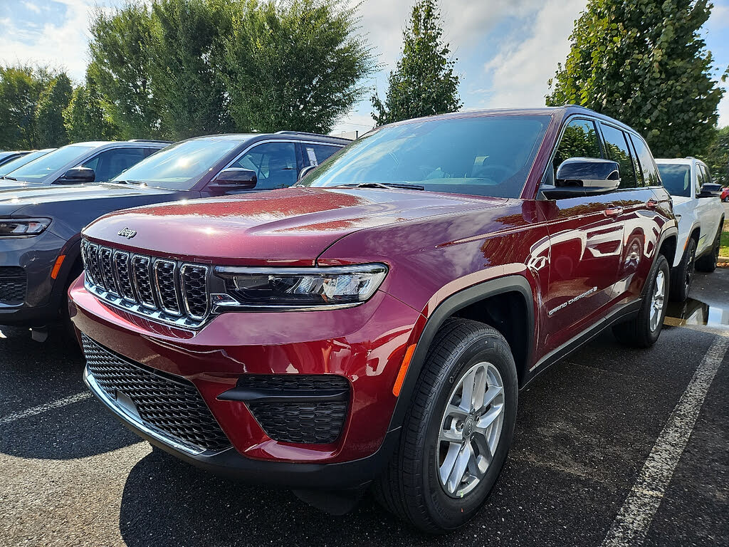 2025 Jeep Grand Cherokee Laredo X 4WD