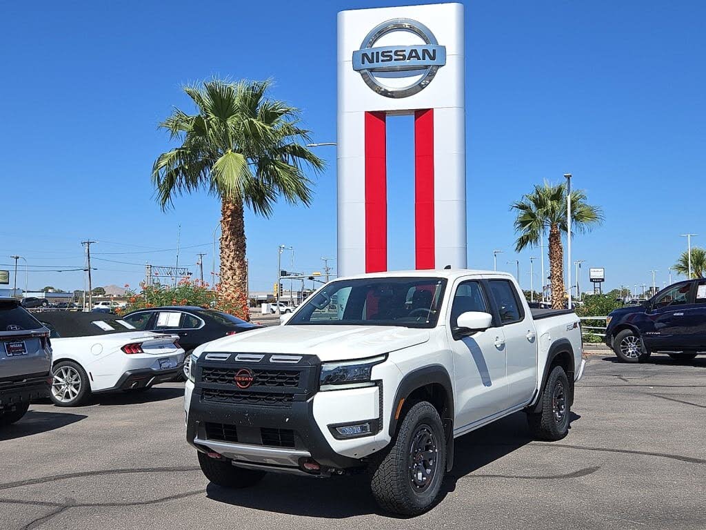 2026 Nissan Frontier PRO-4X Crew Cab 4WD