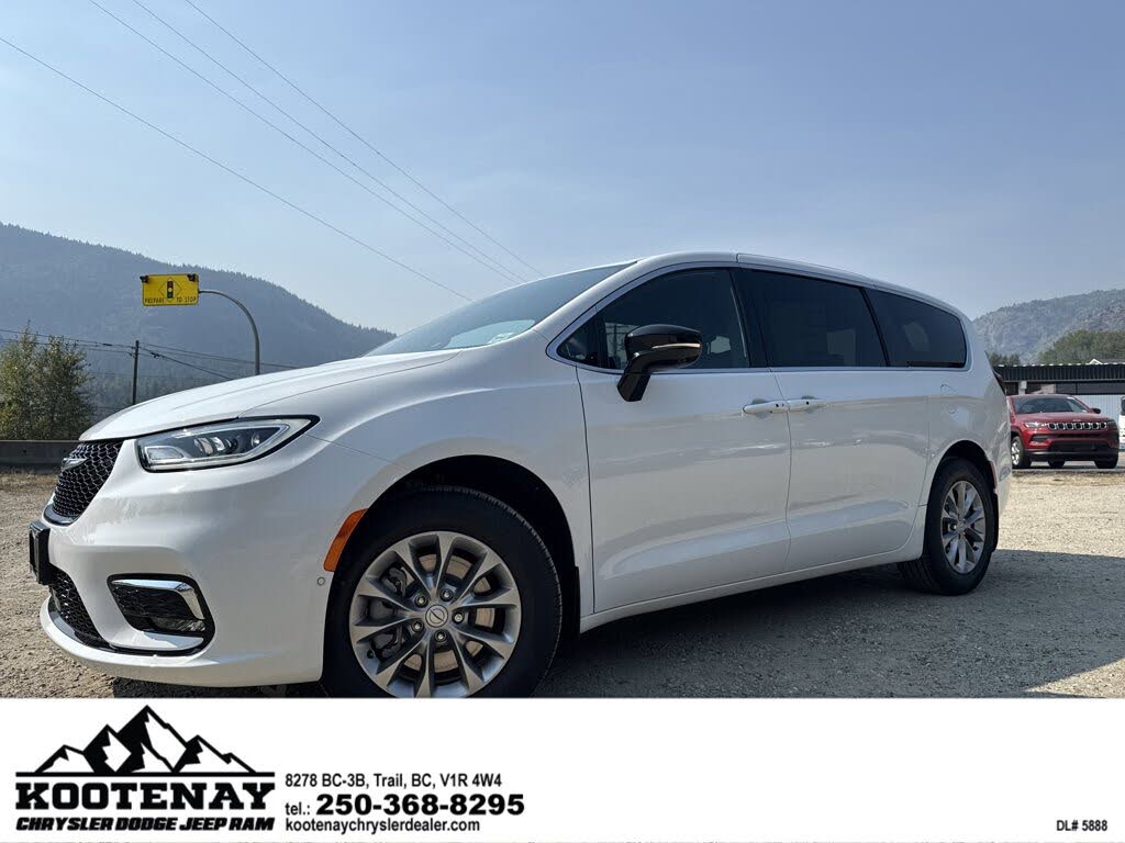 2026 Chrysler Pacifica Select AWD