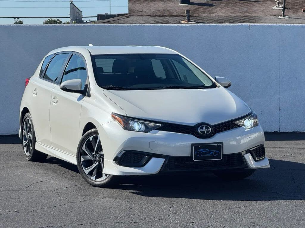 2016 Scion iM Base