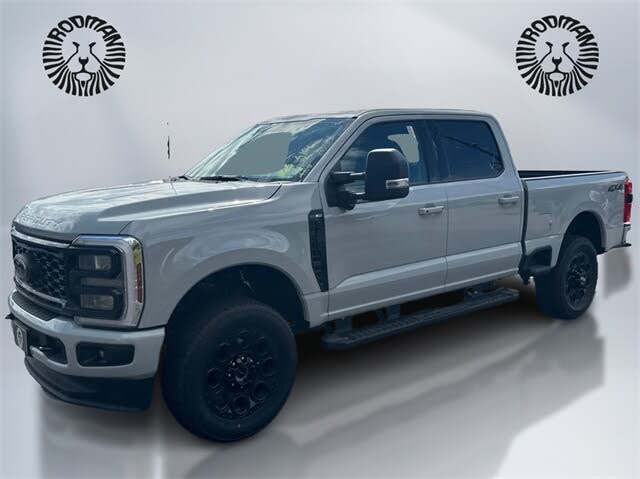 2026 Ford F-250 Super Duty XLT Crew Cab 4WD