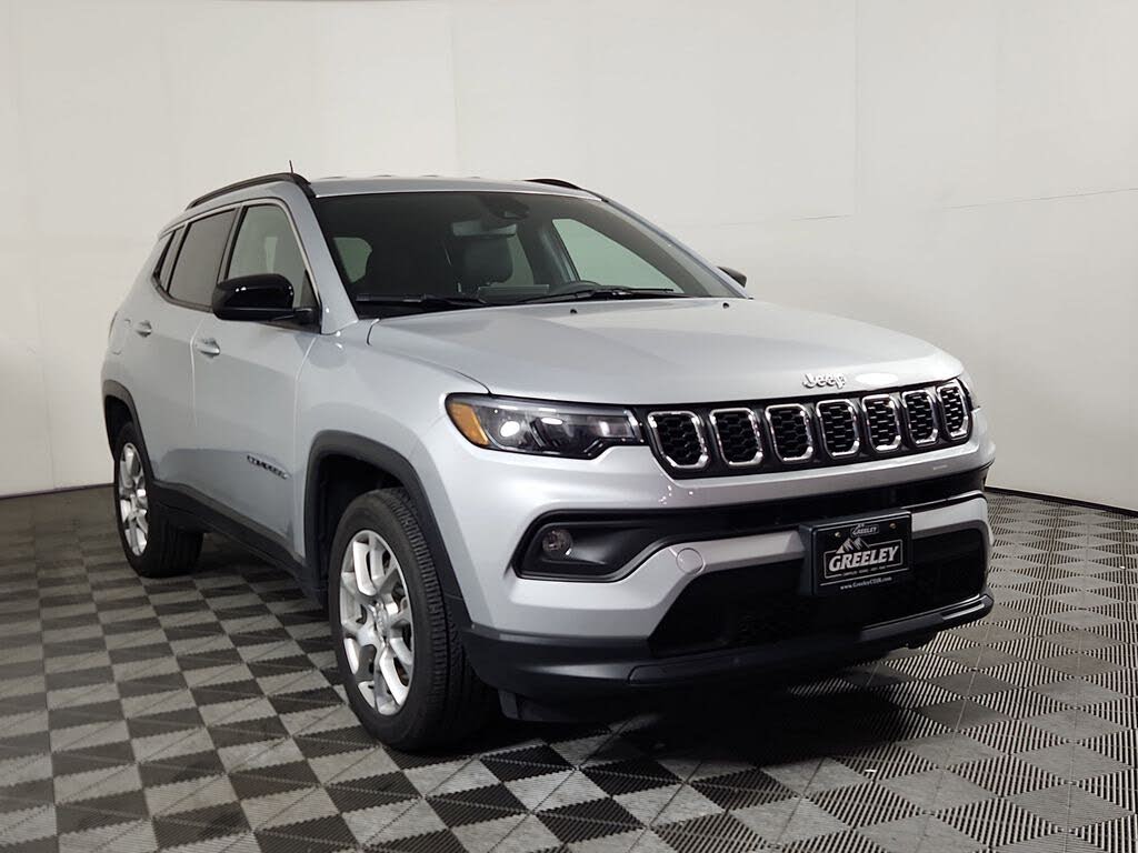 2024 Jeep Compass Latitude Lux 4WD