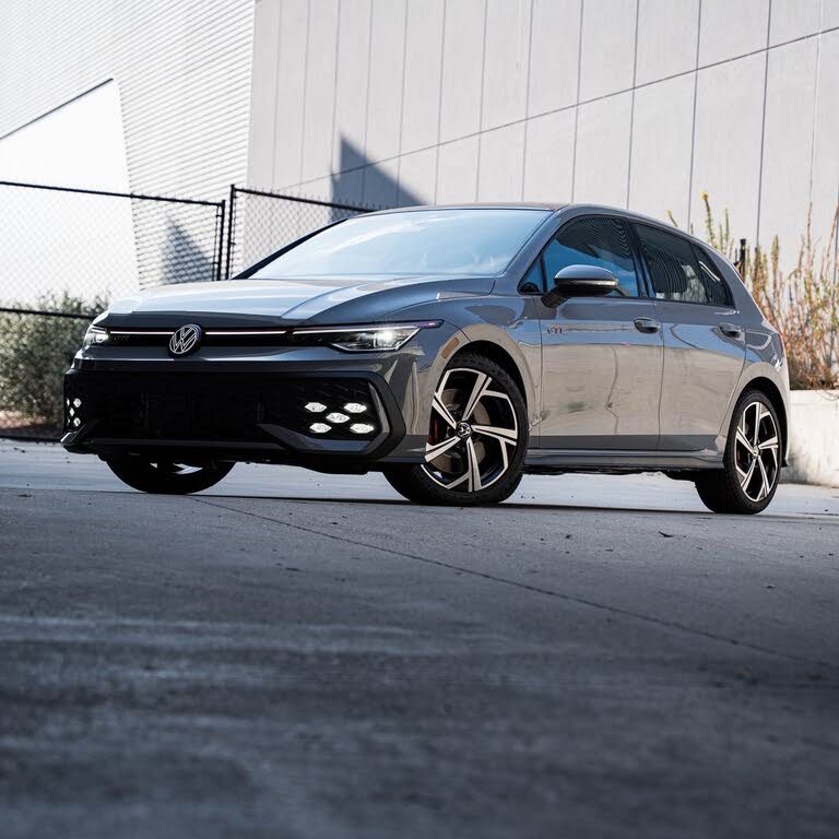2025 Volkswagen Golf GTI SE FWD