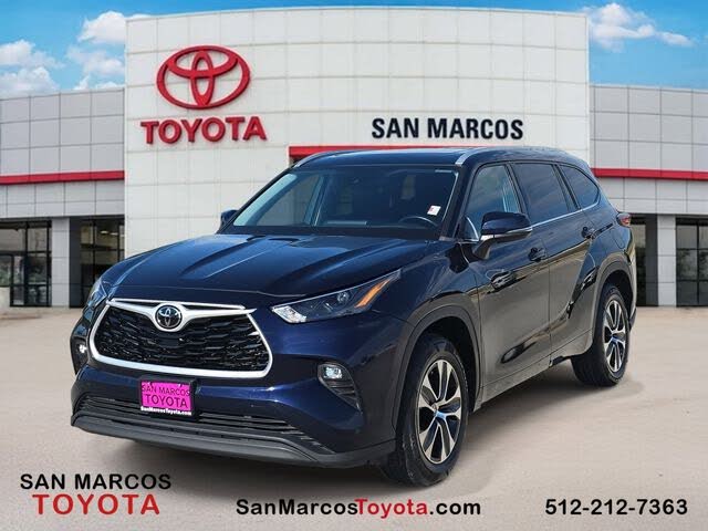 2022 Toyota Highlander XLE FWD