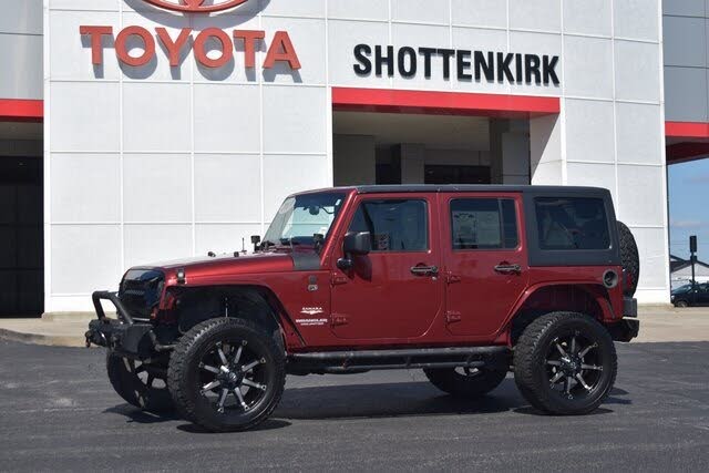 2013 Jeep Wrangler Unlimited Sahara 4WD