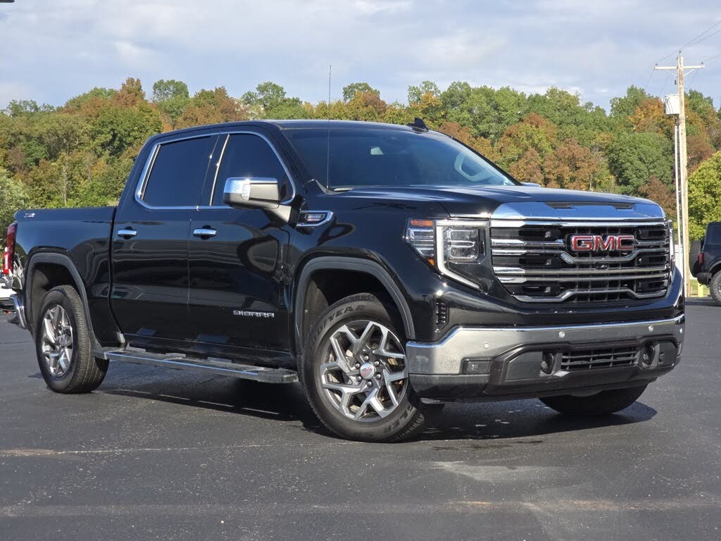 2022 GMC Sierra 1500 SLT Crew Cab 4WD
