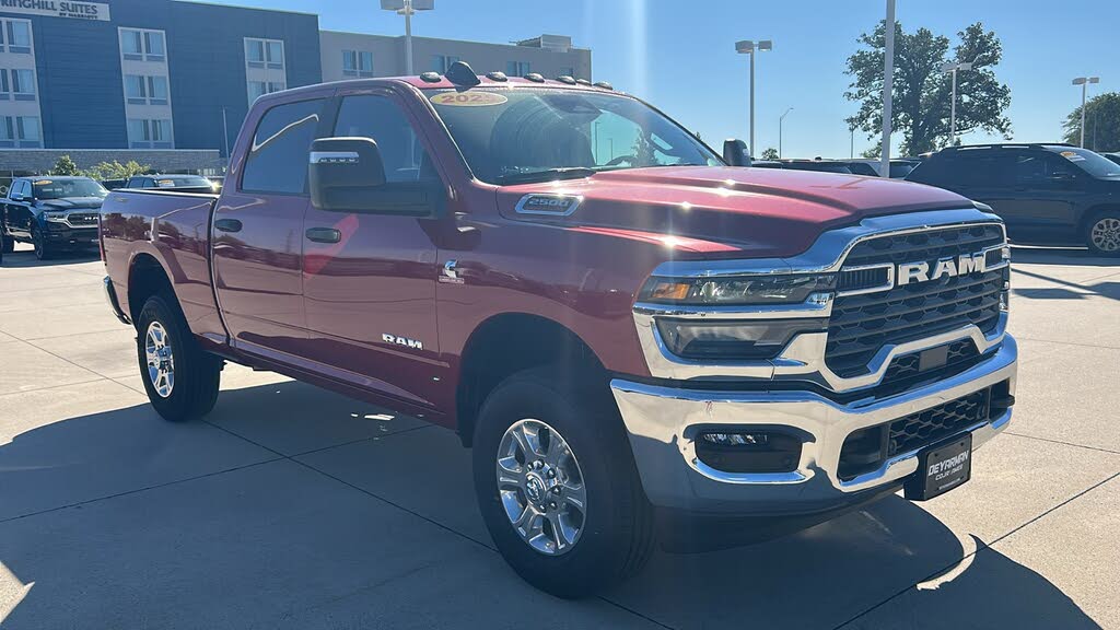 2025 RAM 2500 Big Horn Crew Cab 4WD