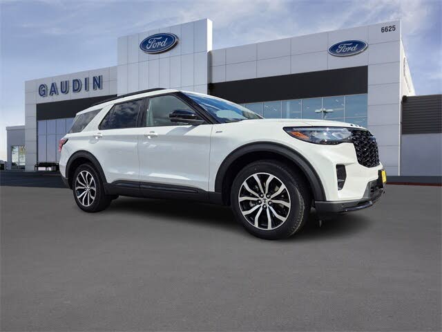 2025 Ford Explorer ST-Line RWD