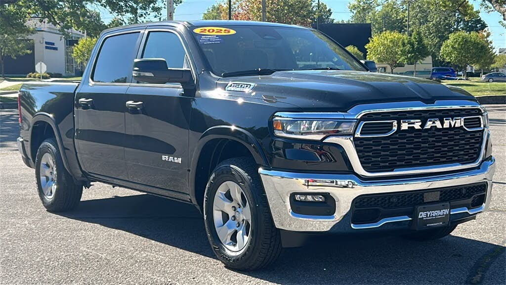 2025 RAM 1500 Big Horn Crew Cab 4WD