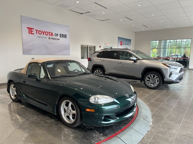 2002 Mazda MX-5 Miata Base