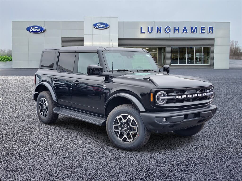 2025 Ford Bronco Outer Banks 4-Door 4WD