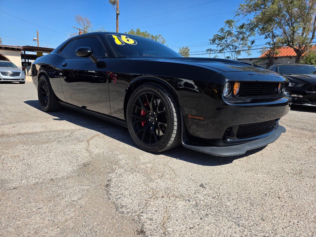 2016 Dodge Challenger SRT Hellcat RWD