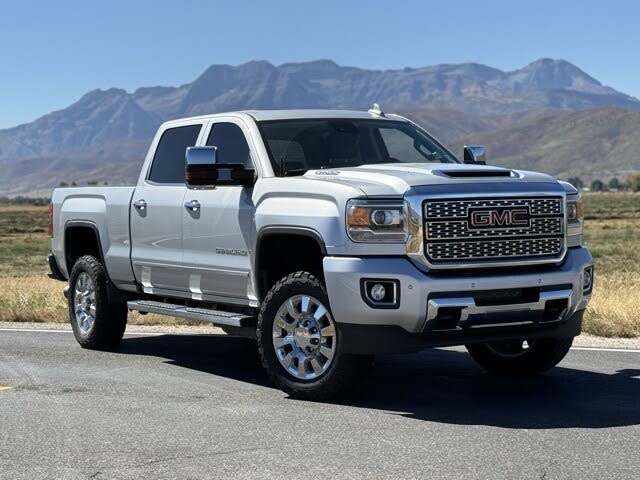 2018 GMC Sierra 2500HD Denali Crew Cab SB 4WD