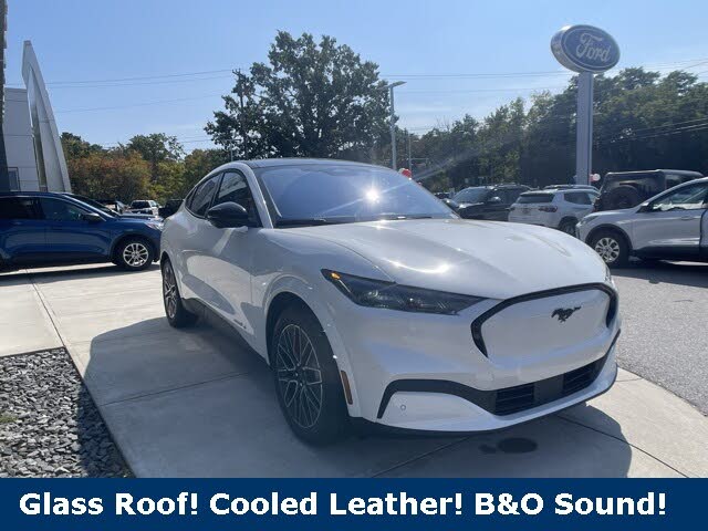 2025 Ford Mustang Mach-E Premium AWD