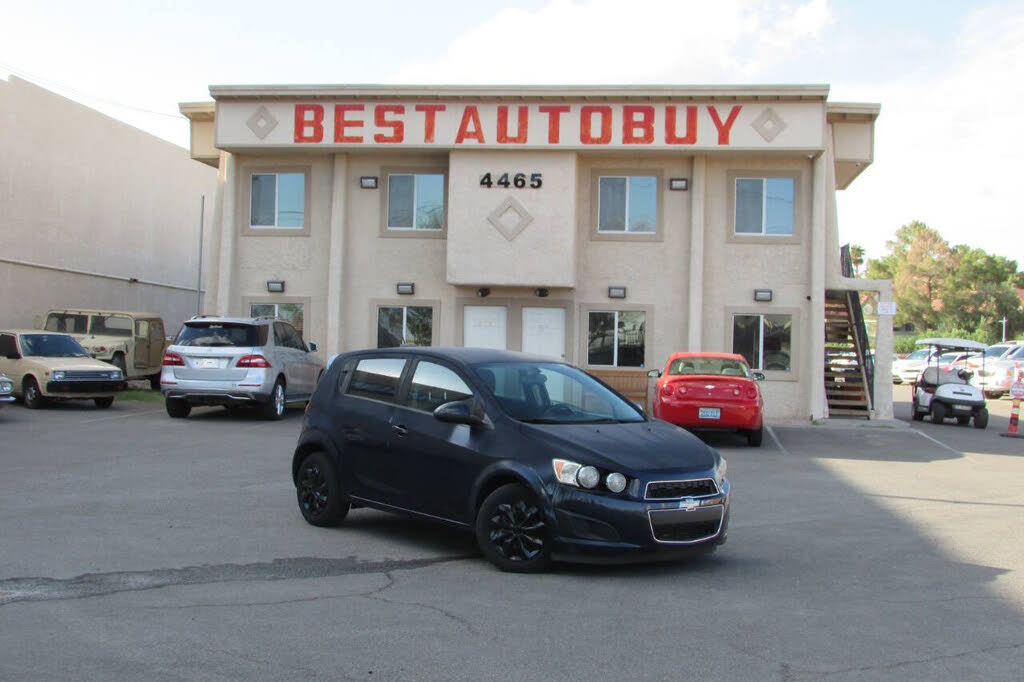 2015 Chevrolet Sonic LS Hatchback FWD