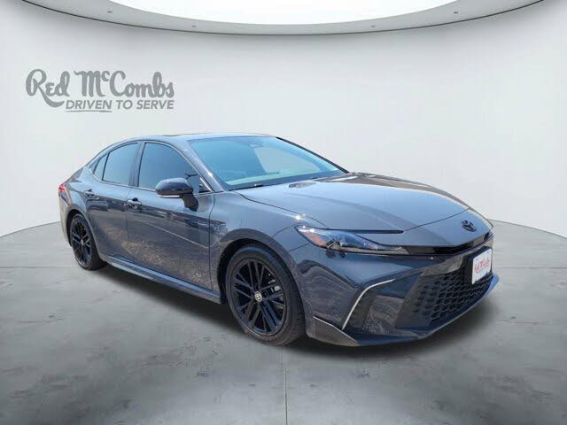 2025 Toyota Camry SE FWD
