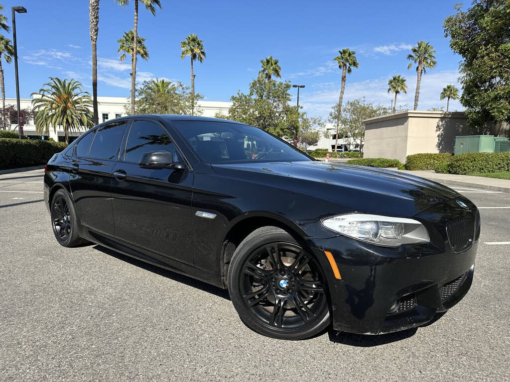 2013 BMW 5 Series 528i Sedan RWD