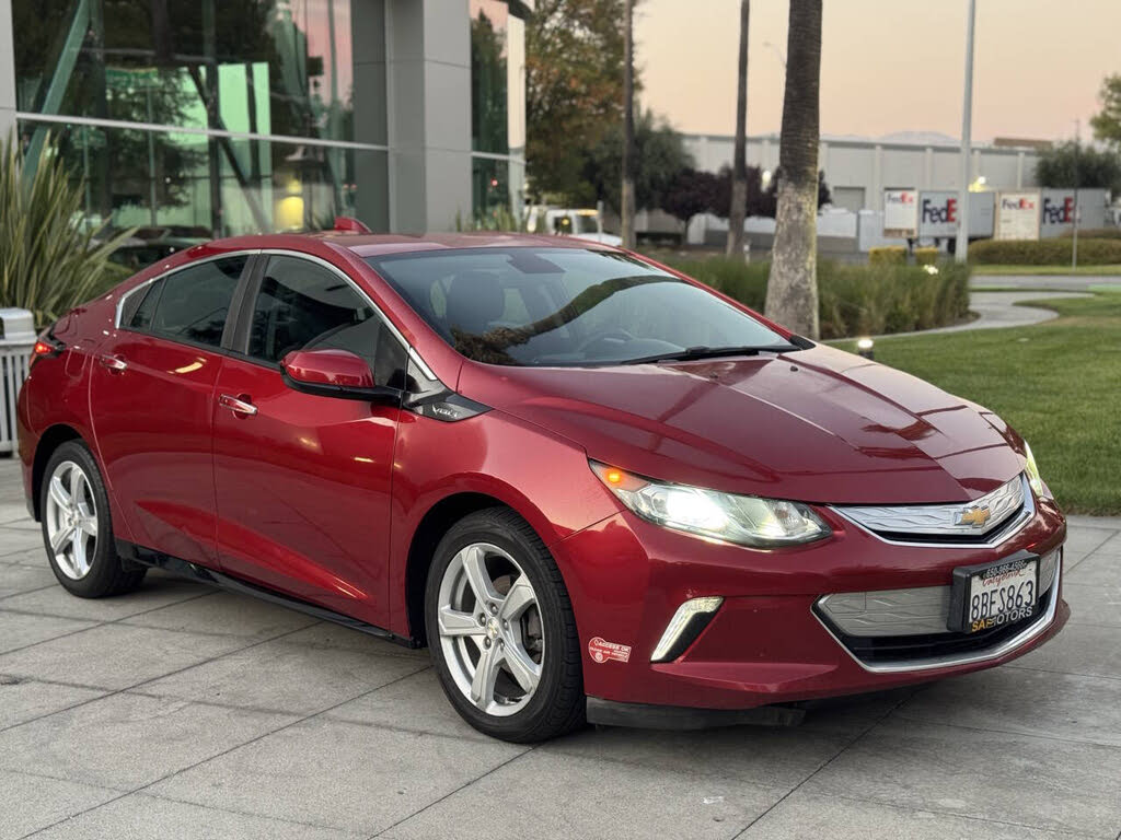 2018 Chevrolet Volt LT FWD