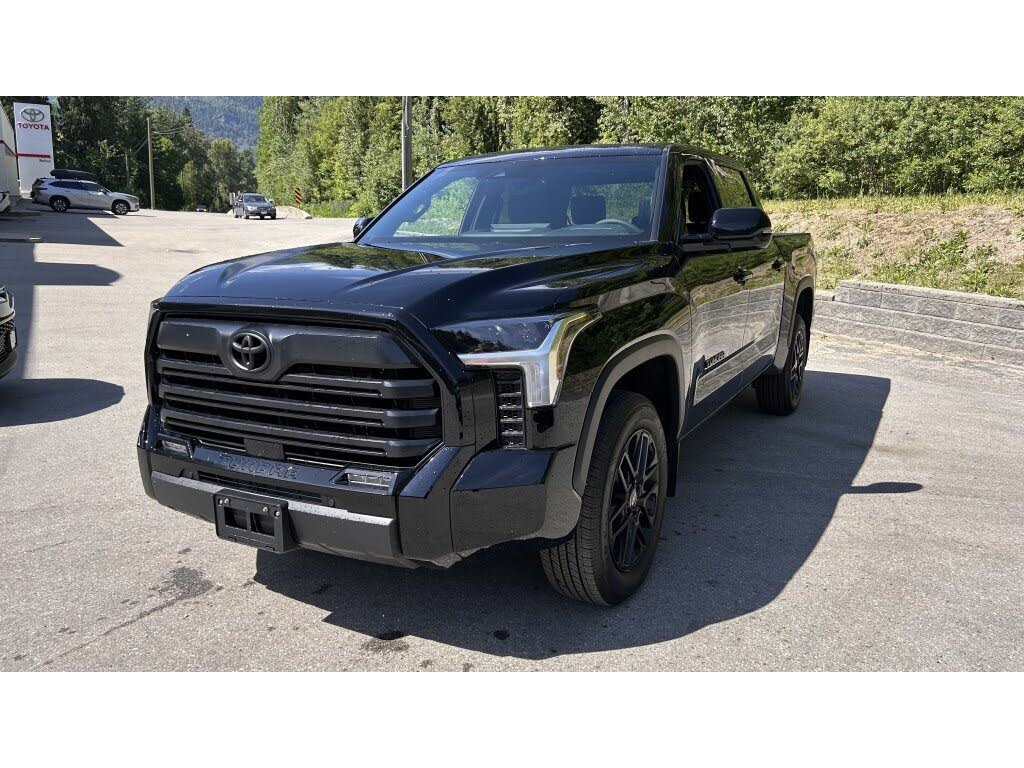 2025 Toyota Tundra Limited CrewMax Cab 4WD