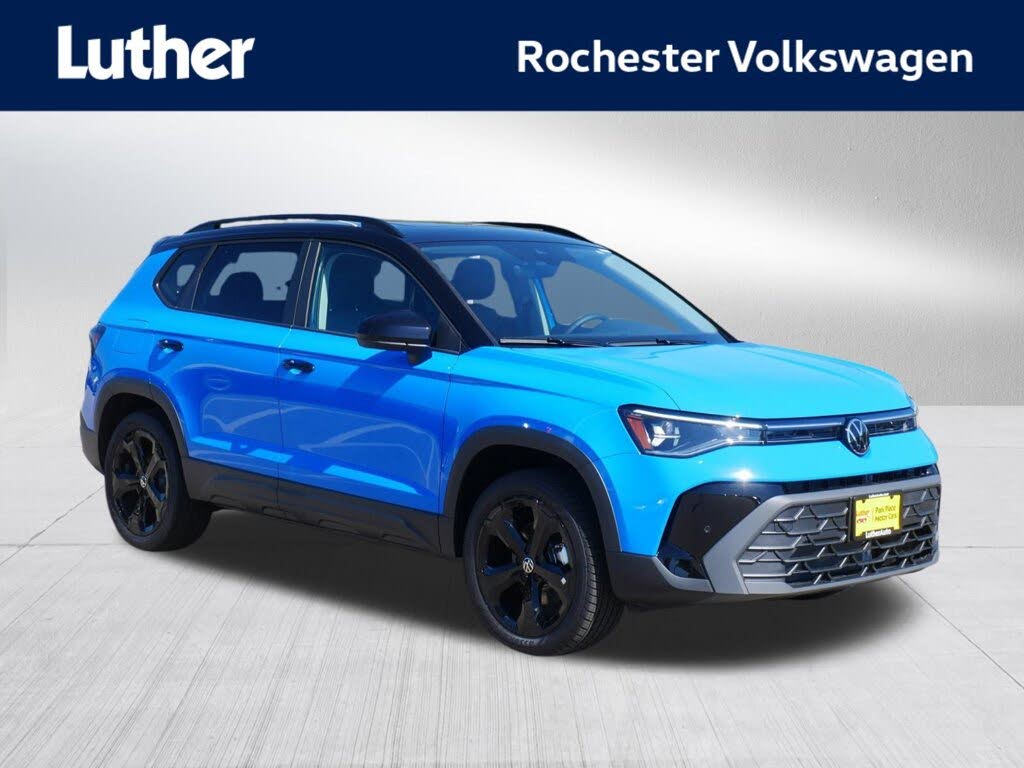 2025 Volkswagen Taos SE Black 4Motion