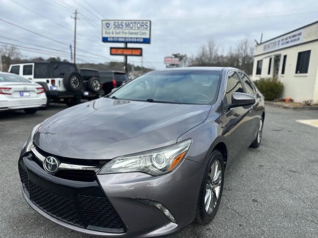 2017 Toyota Camry SE