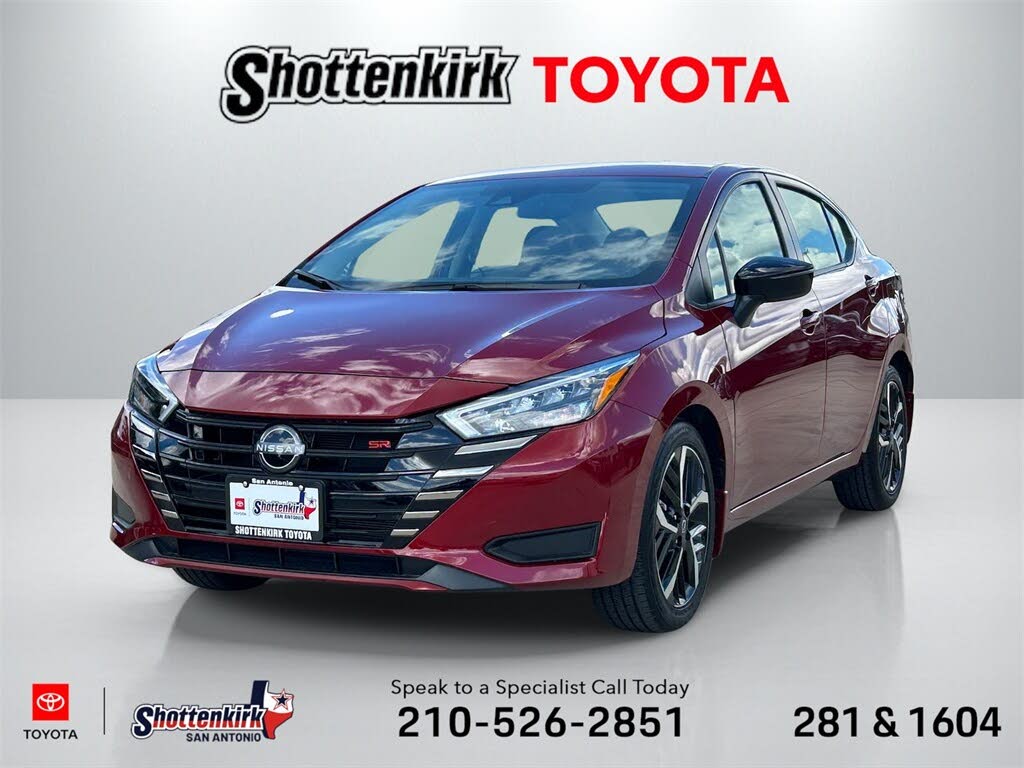 2025 Nissan Versa SR FWD