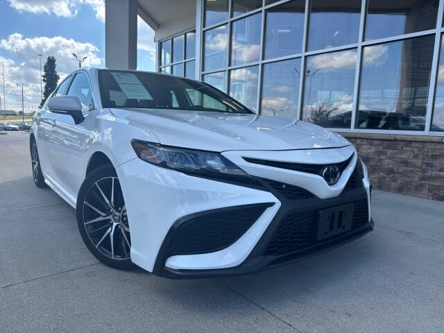 2024 Toyota Camry SE FWD