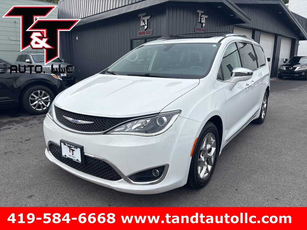 2018 Chrysler Pacifica Limited FWD