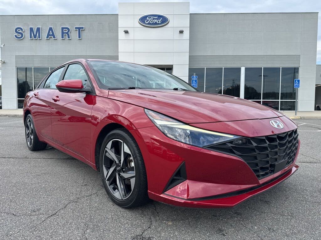 2023 Hyundai Elantra SEL FWD