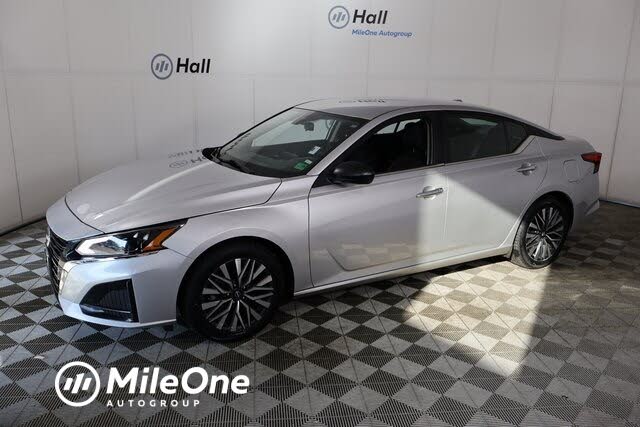 2024 Nissan Altima 2.5 SV FWD