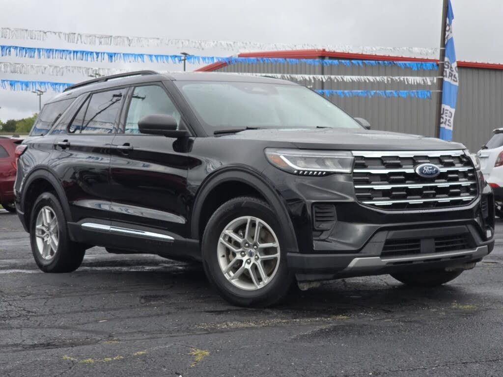 2025 Ford Explorer Active AWD
