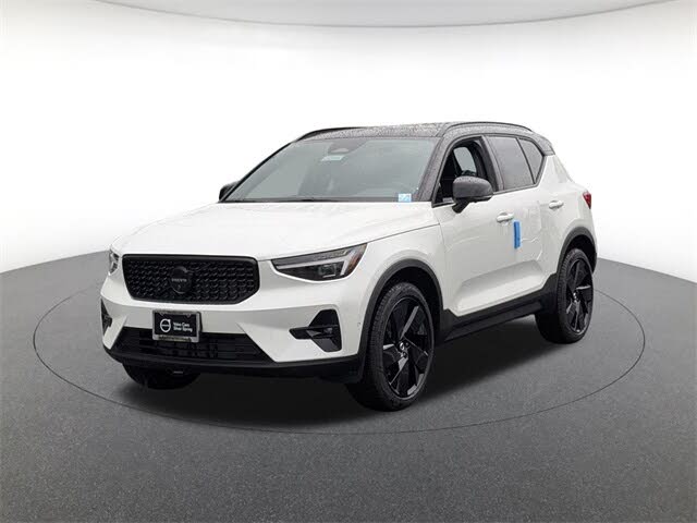2026 Volvo XC40 B5 Ultra Black Edition AWD