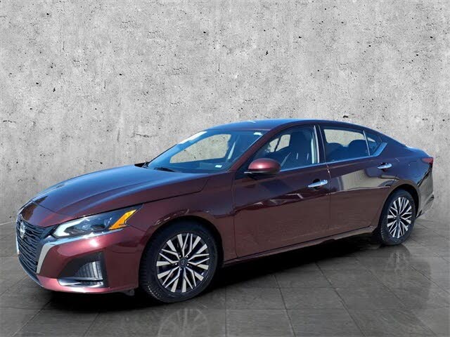 2023 Nissan Altima 2.5 SV FWD