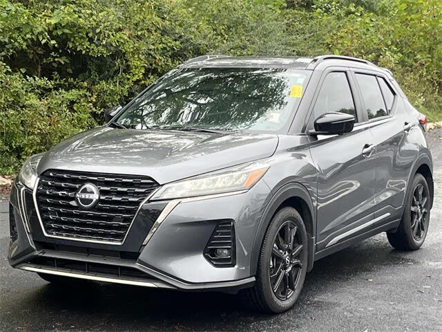 2023 Nissan Kicks SR FWD