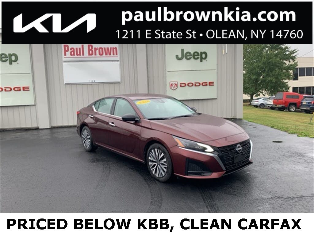 2024 Nissan Altima 2.5 SV FWD