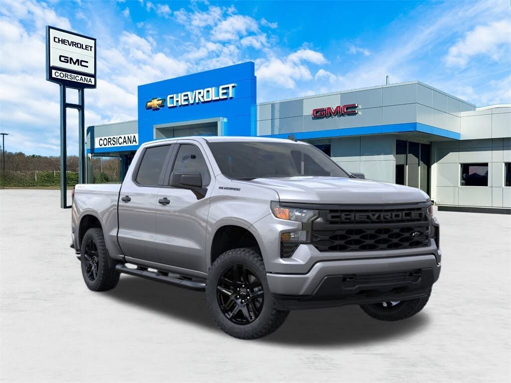 2026 Chevrolet Silverado 1500 Custom Crew Cab 4WD