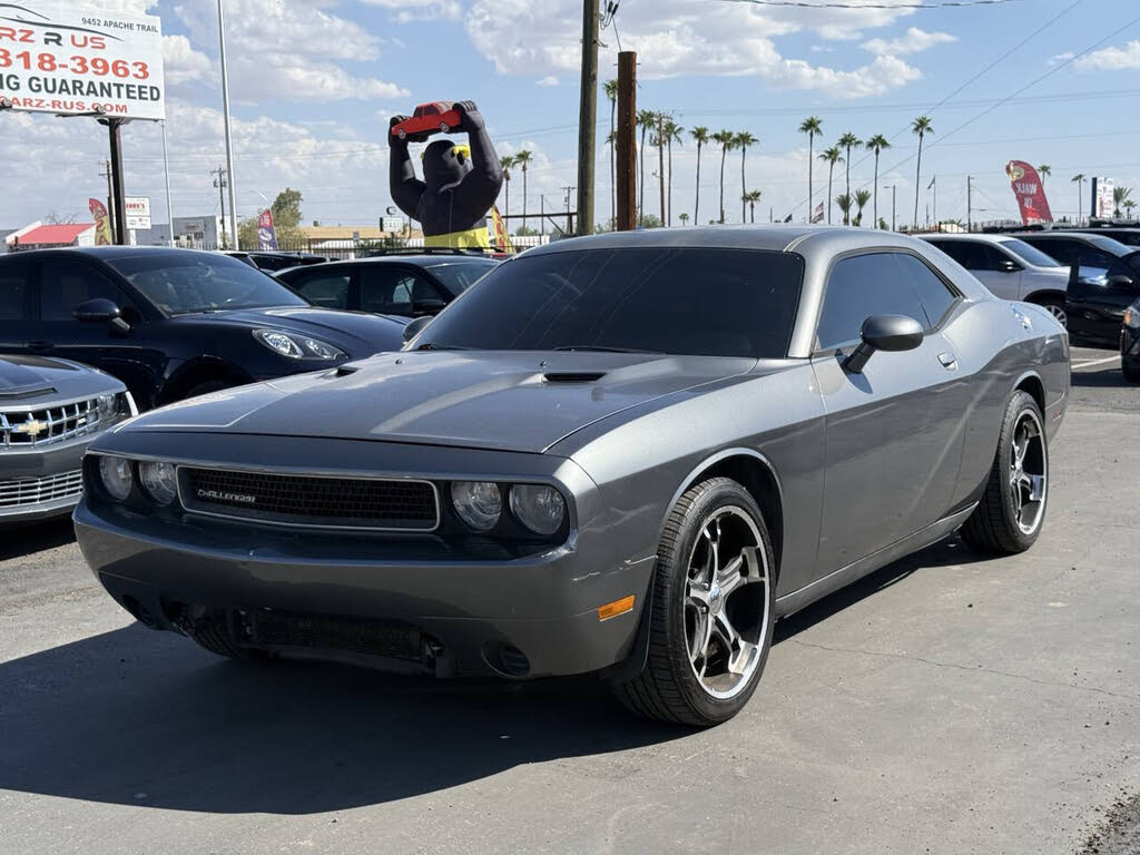 2012 Dodge Challenger SXT RWD