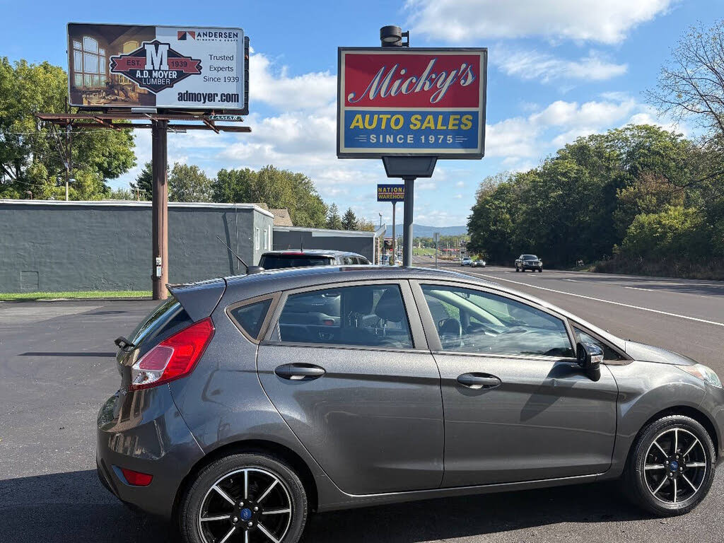 2016 Ford Fiesta SE Hatchback