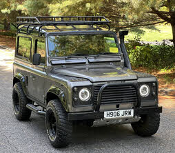 Land Rover Defender 90